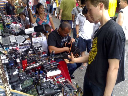 Weapons Shopping In China Town